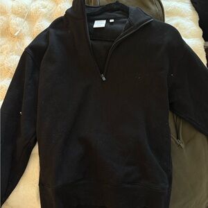 Aritzia Black boyfriend 1/4 zip Sweater
